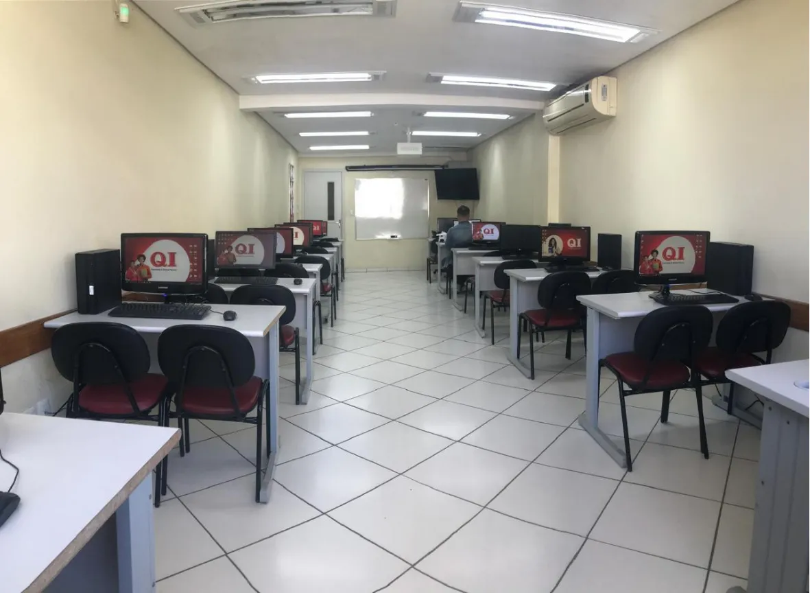 Laboratório de informática — unidade QI Viamão