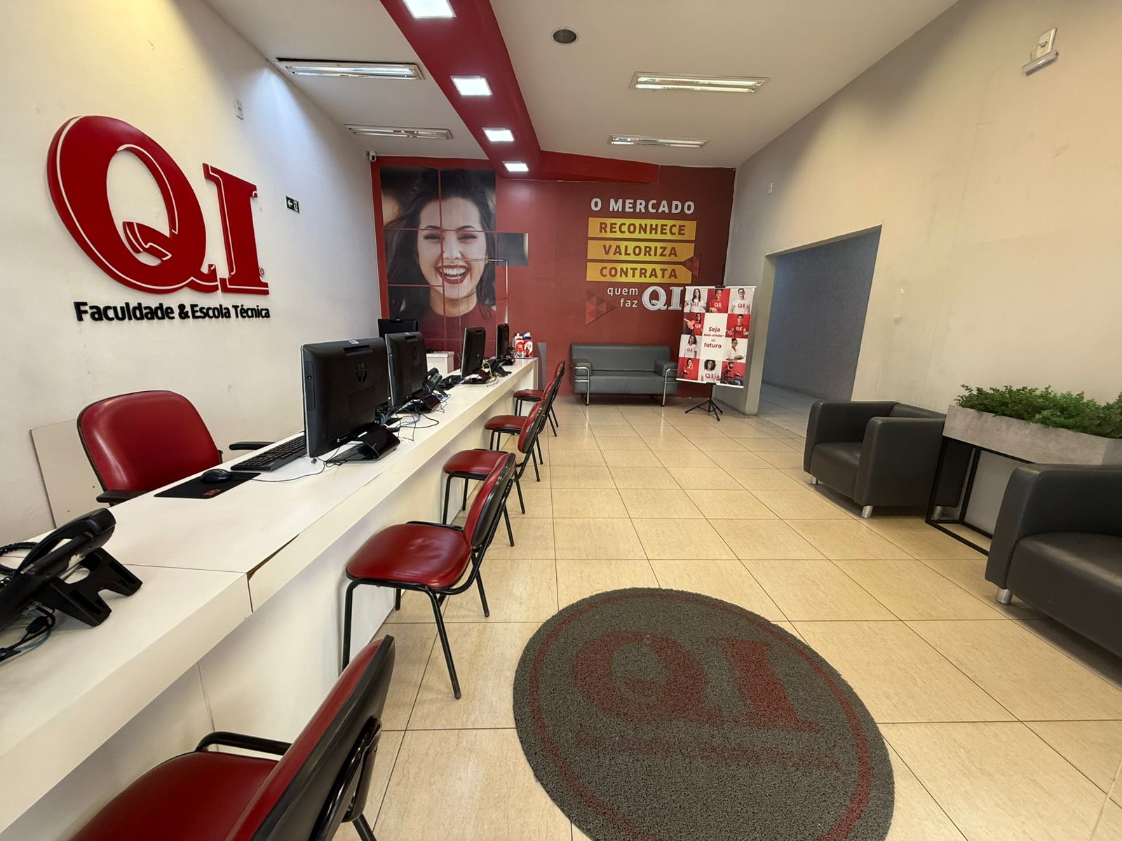 Recepção e atendimento — unidade QI PORTO ALEGRE – CENTRO