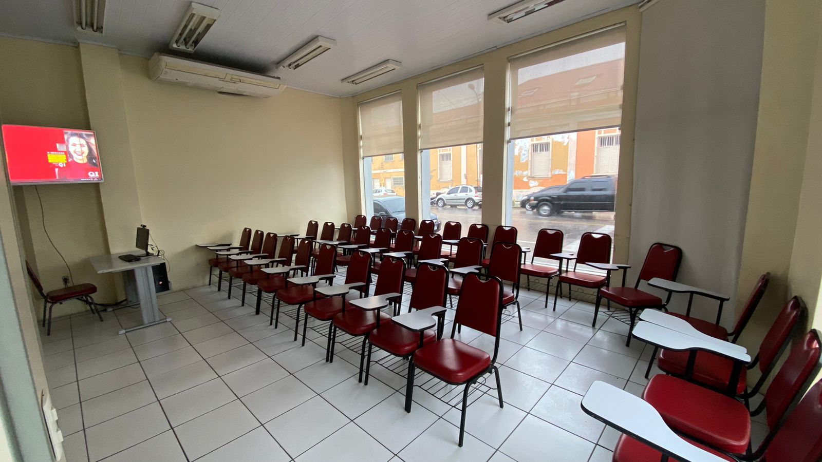 Sala de aula — unidade QI Rio Grande