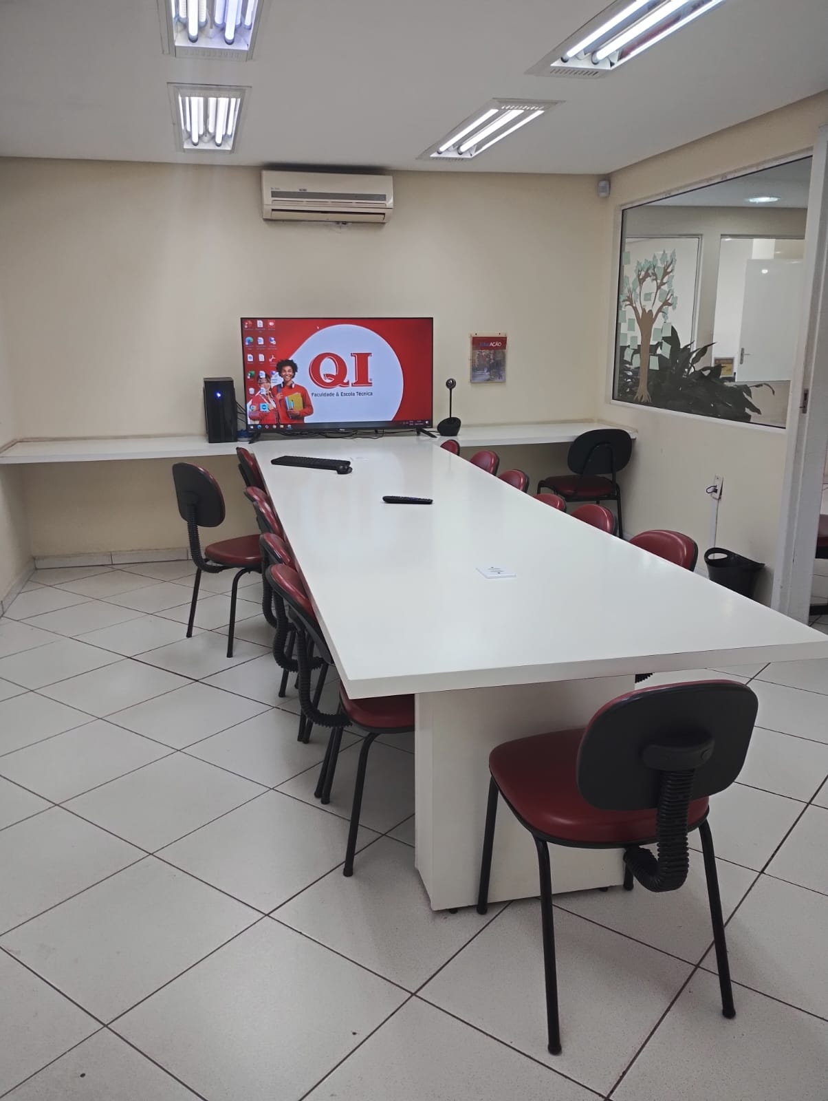 Sala de reuniões — unidade QI Guaíba