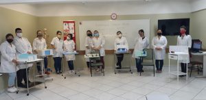 Turma de alunos de Assistência em Enfermagem Cirúrgica